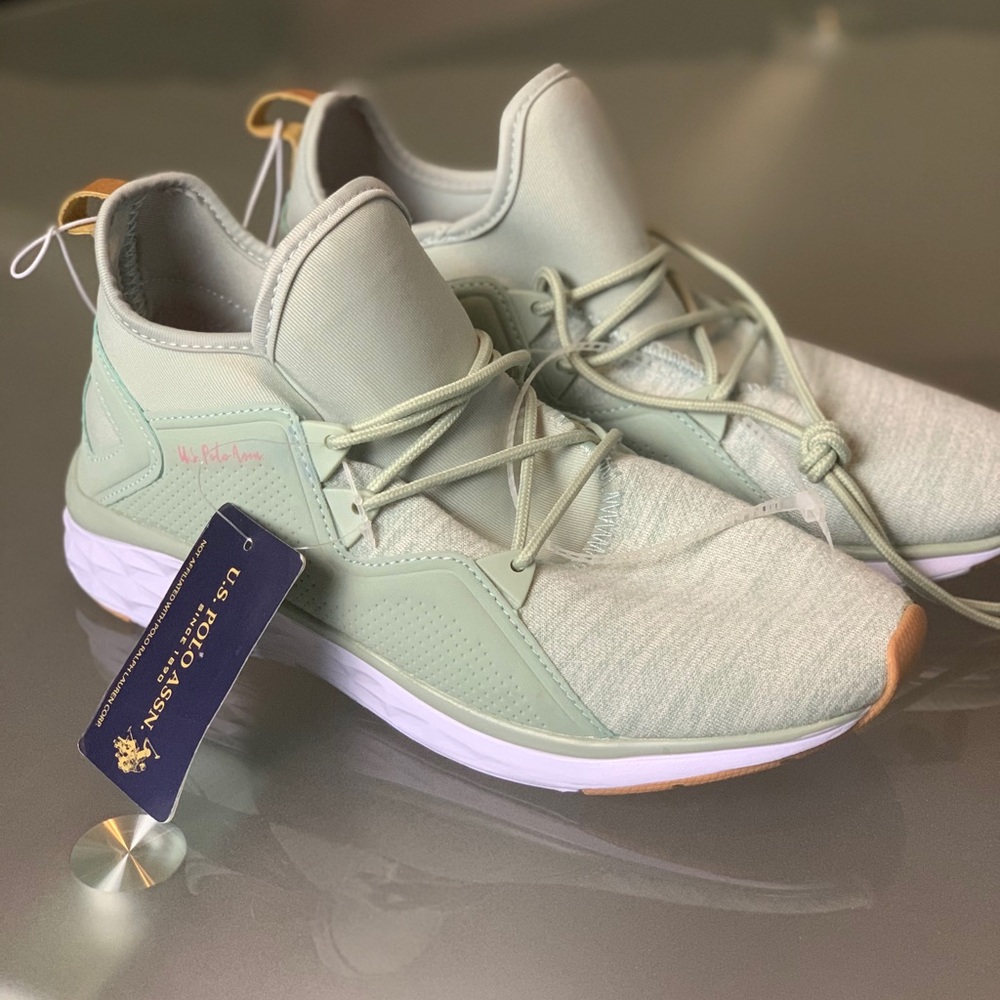 Woman’s Polo Sneakers